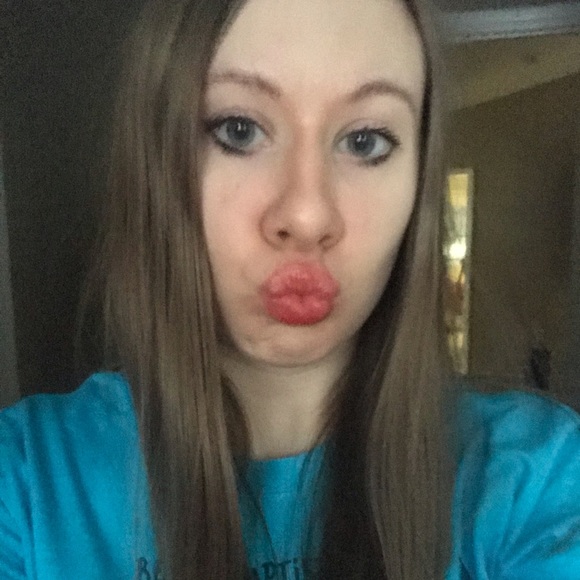 Meet your Posher, Amber - Picture 5 of 10